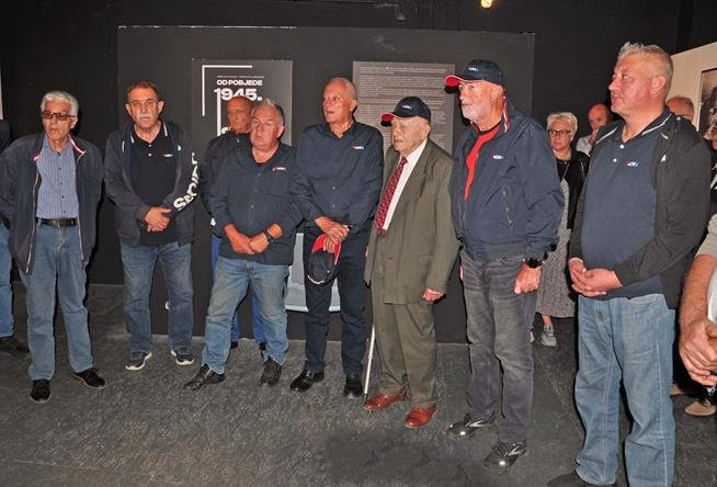 Exhibition: 'FROM VICTORY 1945. TO VICTORY 1995.  image 4